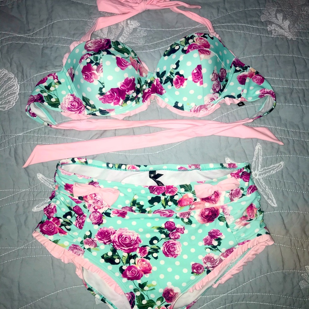 Hot Topic Floral Polka Dot Bikini